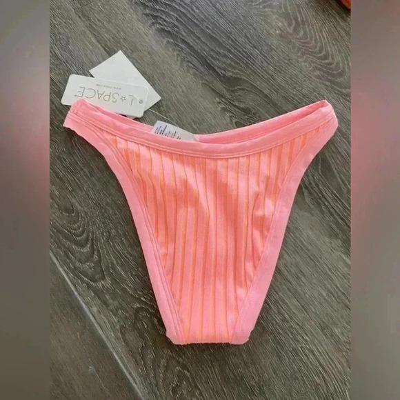 L*space x Revolve axel top and foley bitsy bottom size xs pink/ orange - Picture 4 of 6